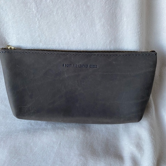Portland Leather Goods Groupie Grey Utility Pouch - Picture 7 of 7